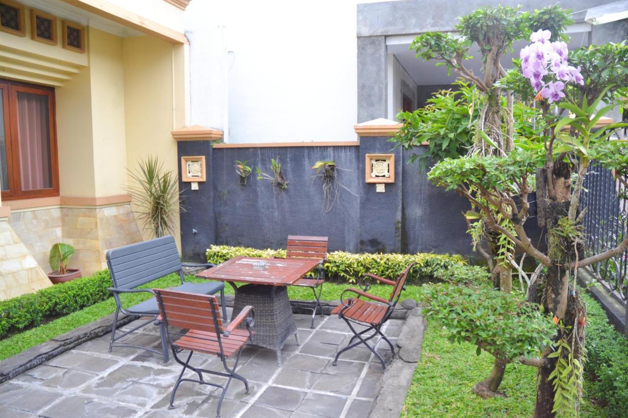 Roemah Canting Homestay Yogyakarta Exterior foto