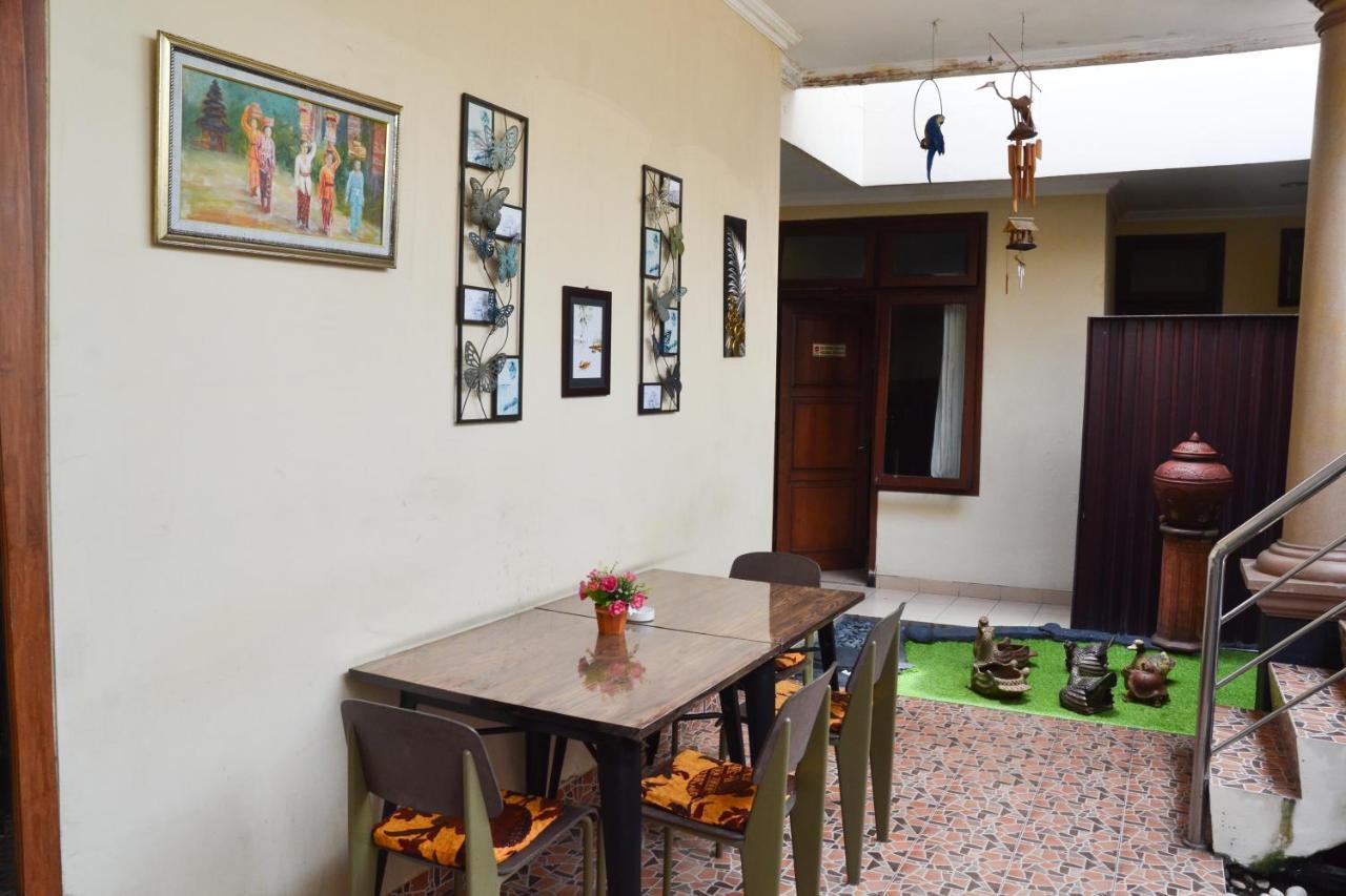 Roemah Canting Homestay Yogyakarta Exterior foto